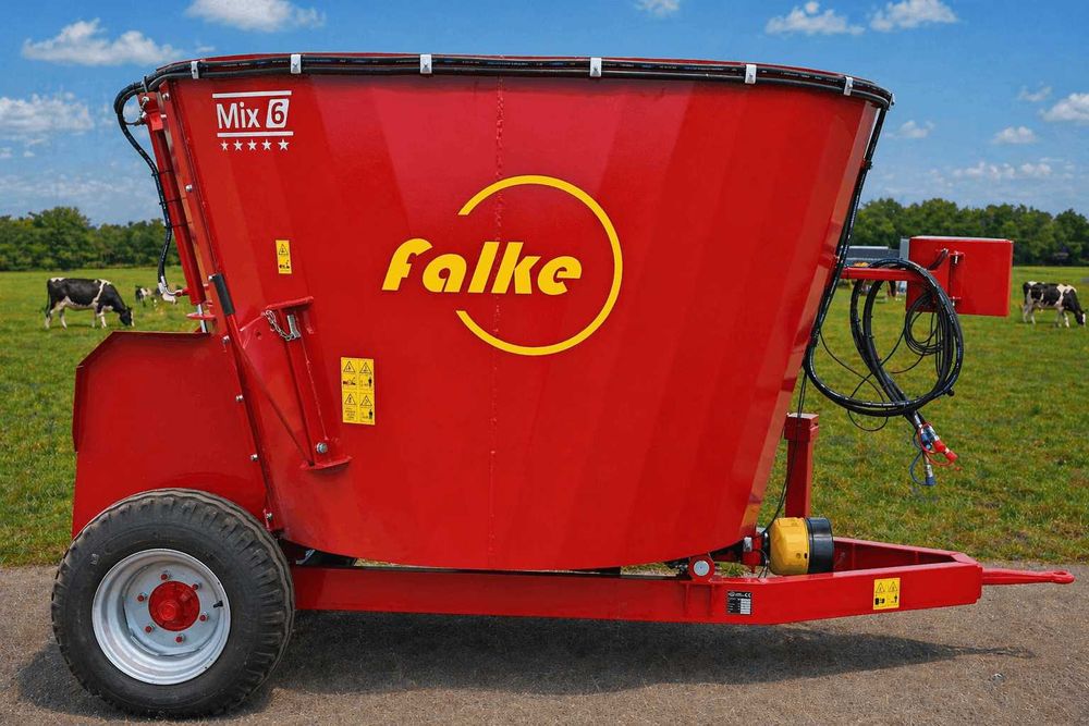 FALKE MIX 6E wóz paszowy do niskich i wąskich obór