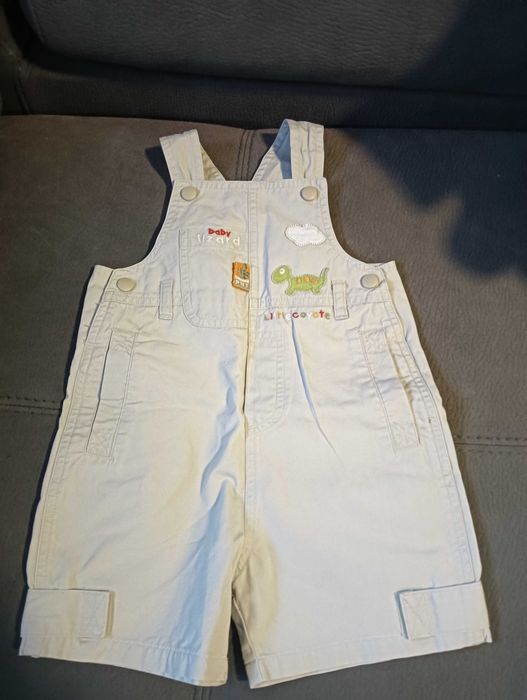 Roupa bebé usada em bom estado