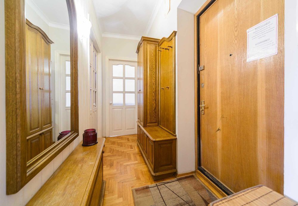 2к Центр Метро Олімпійська Ділова Димитрова простора квартира подобово