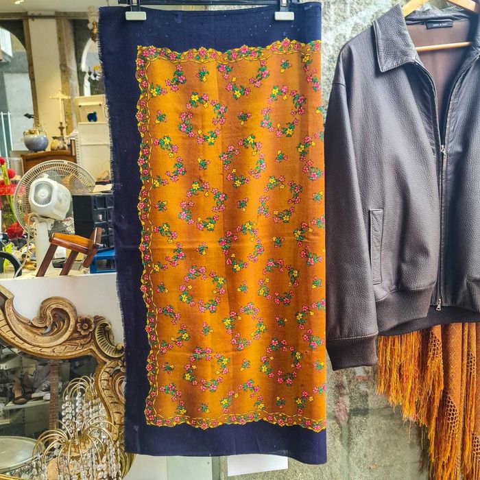 Lenço Cachené de Lã Antigo 98x92cm – Azul Marinho /Castanho