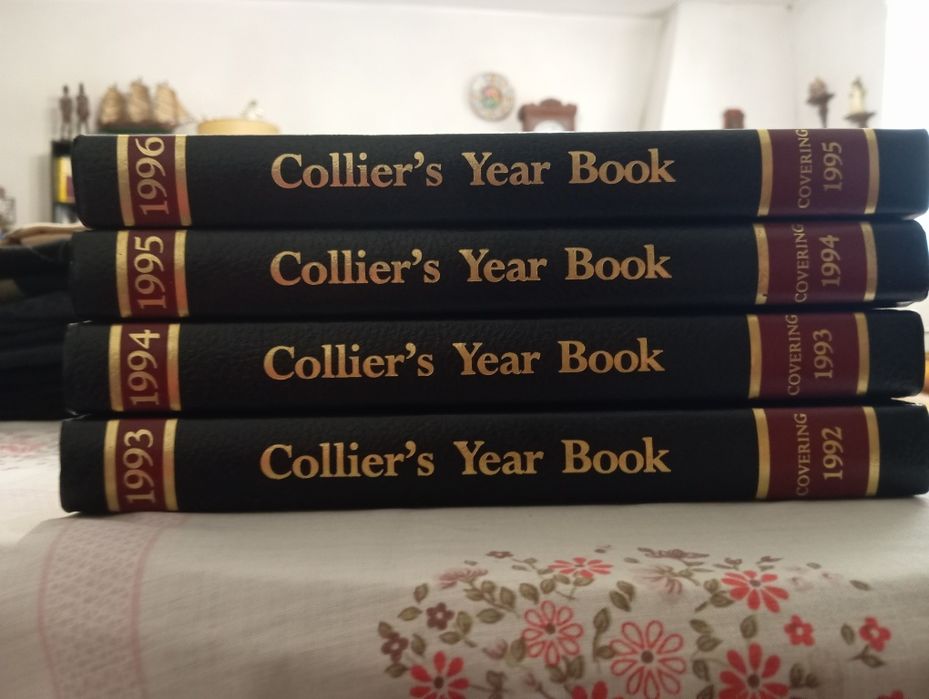 Collier's Encyclopedia - Coleção Completa de 30 volumes