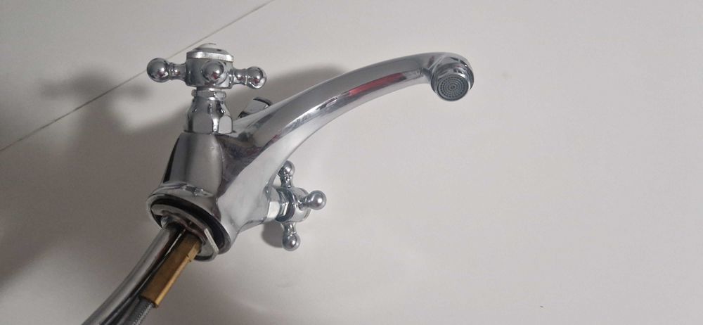 Bateria umywalkowa stojąca Retro