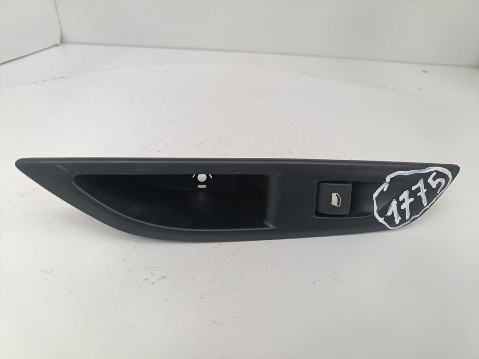 Comando / botão / interruptor vidros frente esquerdo PEUGEOT 208 II