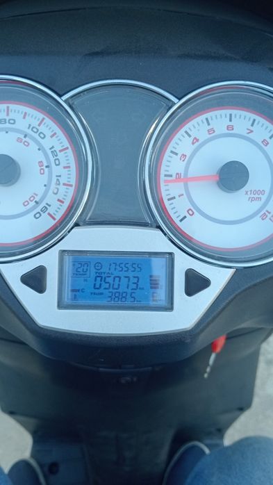 Mota 125cc igual a nova