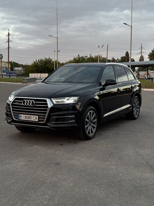 Продам Audi Q7 2017 року
