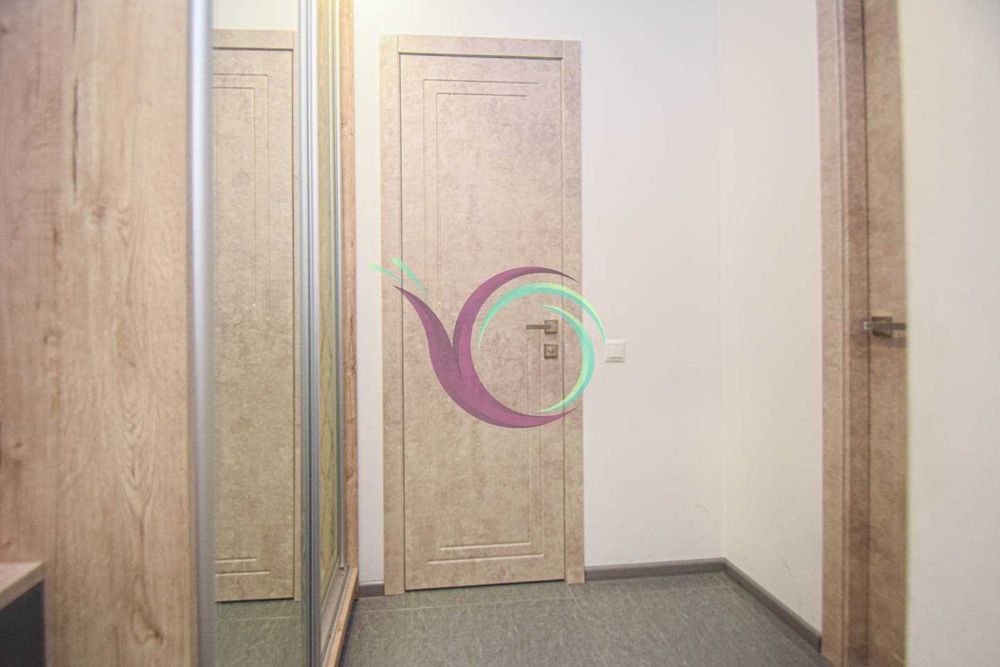 1-к. квартира-студія з ремонтом та і/о в центрі за вул. Замонастирська