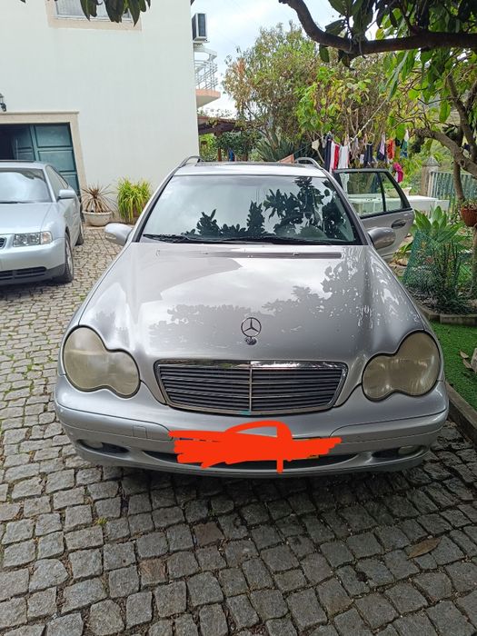 Carrinha Mercedes C220