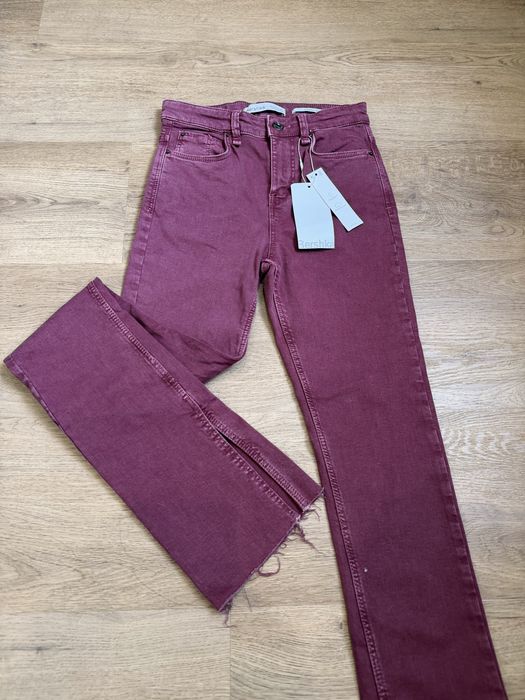 Джинси Bershka з етикеткою, розмір 34 (XS)