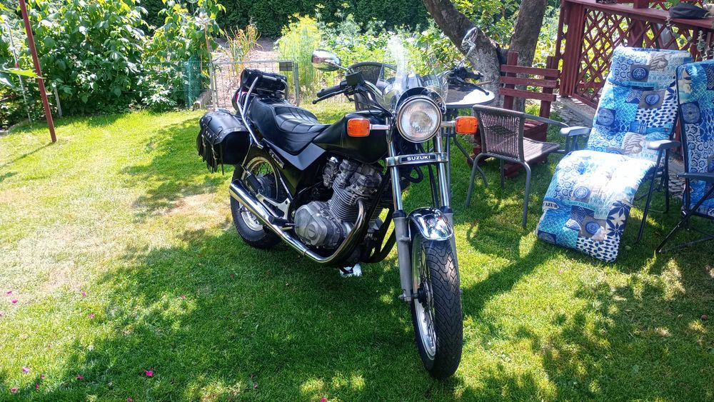 SUZUKI GR 650 Tempter