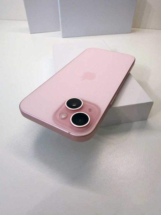 Apple iPhone 15・128GB・Rosa (Fatura e Garantia)
