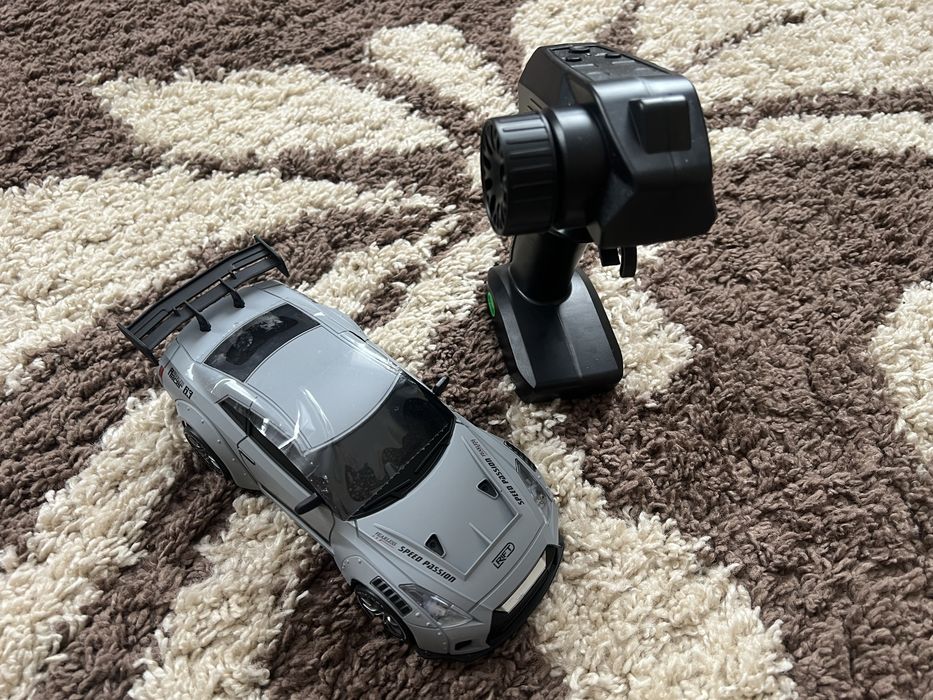 Дрифт Машинка на радіопульті Nissan