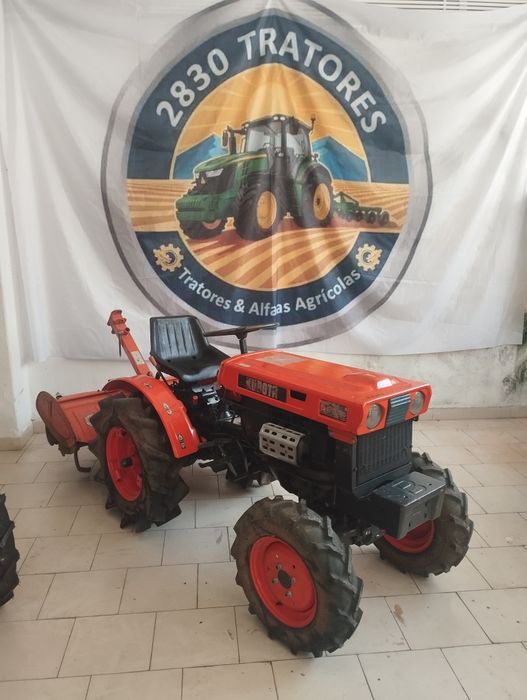 kUBOTA B6000 / 4x4 / Transporte