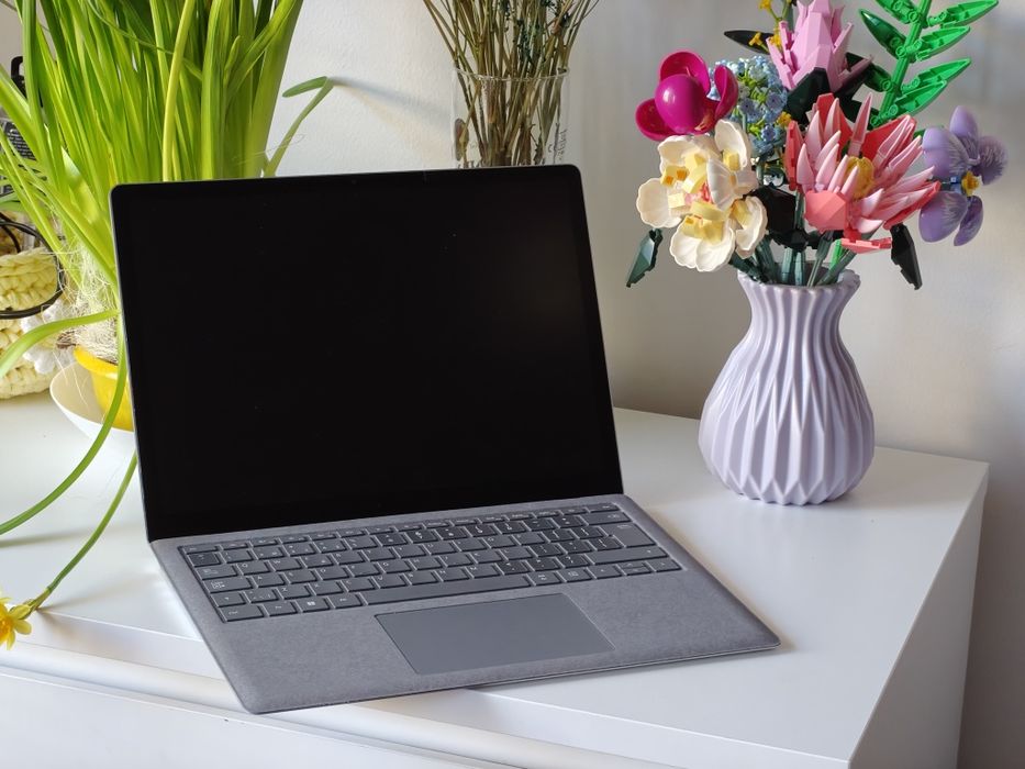 Microsoft surface laptop 5
