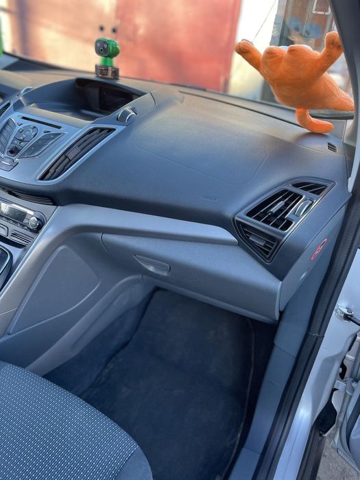 Продам Ford C max 7 мест