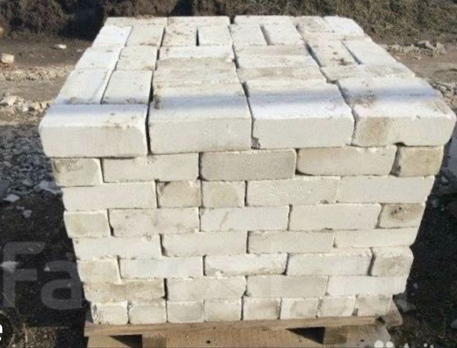 Продам кирпич белый б/у