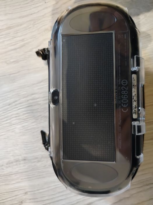PS Vita pch-1104, henkaku
