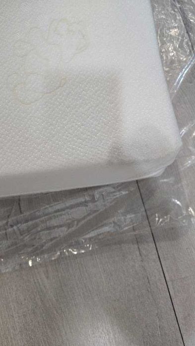 Materac do łóżeczka dziecięcego o wymiarach 120 x 60 cm