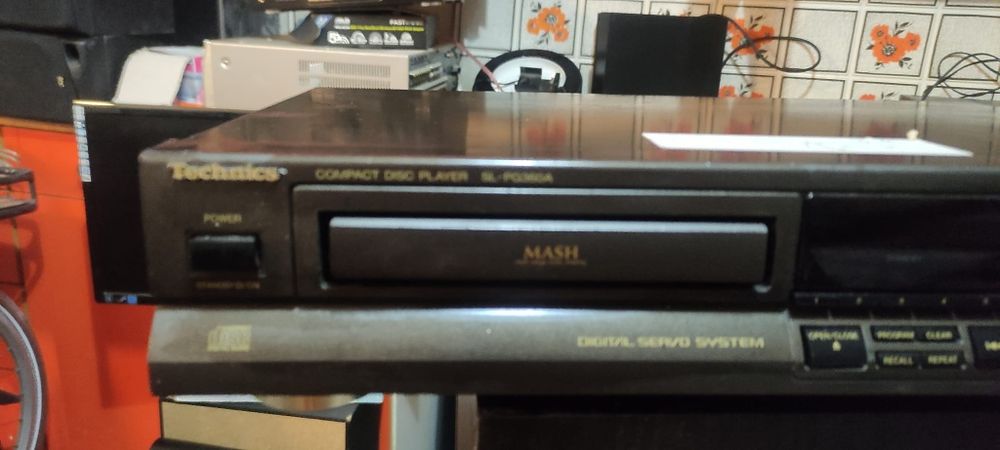 Odtwarzacz CD Technics SL- PG360A