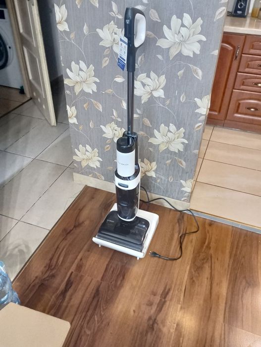 Pionowy odkurzacz