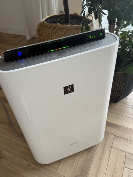 Sharp KC-D50EU-W z funkcją nawilżania jak nowy