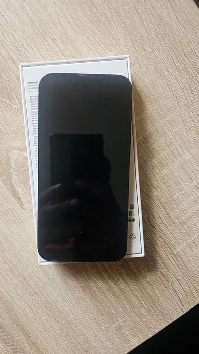 Sprzedam IPHONE13  128gb
