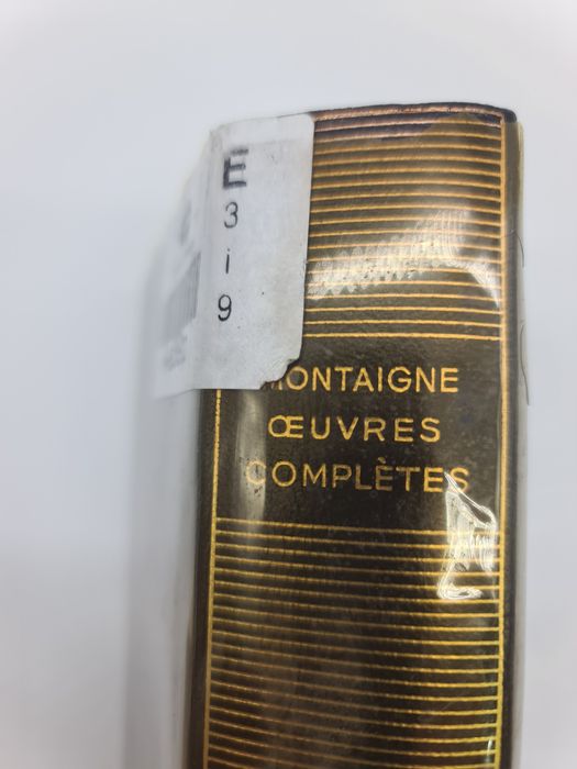 Livro Oeuvres Completes de Montaigne  - em francês - Portes Incluídos