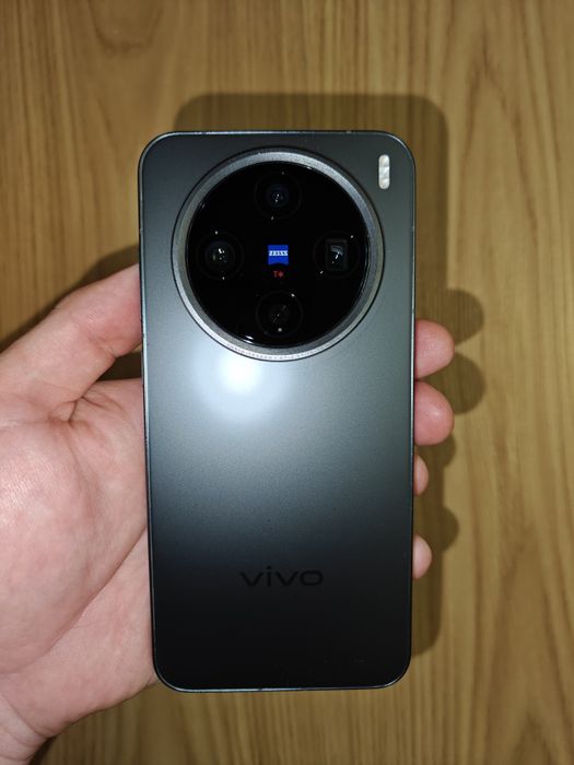 Продам компактний смартфон Vivo x200 pro mini  12/256GB