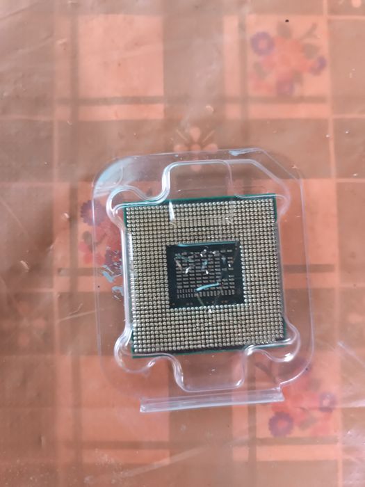 Intel core i3-2330M 2.20 Ghz  Б/у