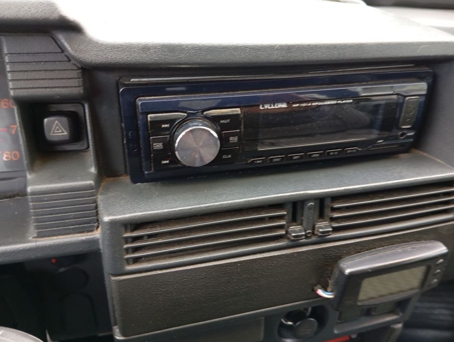 ВАЗ 21083 інжектор 2001 року.