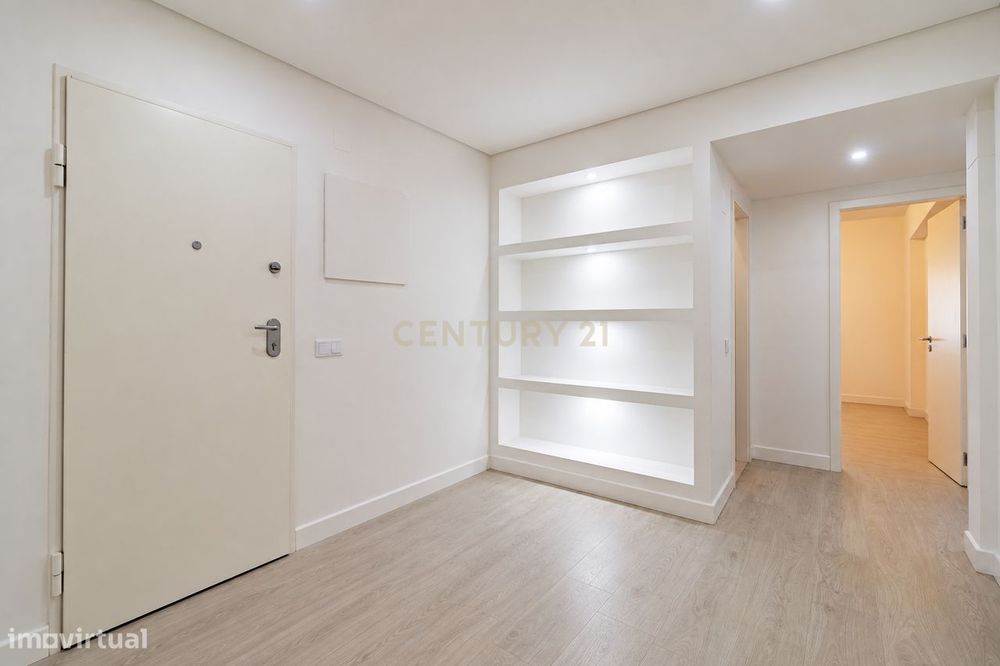 Property in Mina De Água, Lisboa