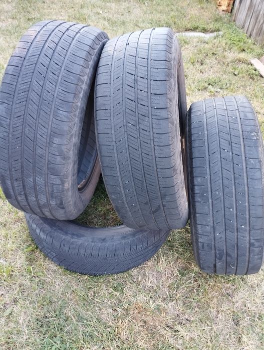 Резина, зима 225/60/17.