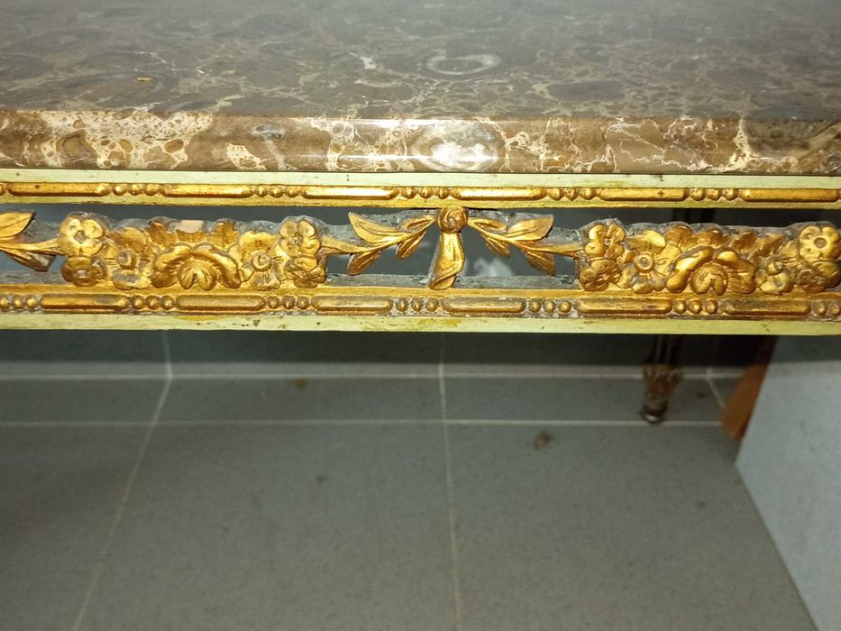 mesa de centro, com estilo, com pedra mármore 0,95mx0,50mx0,48malt