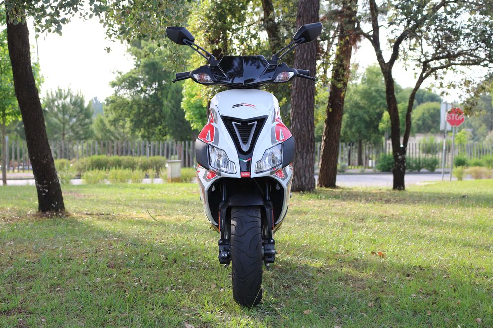 Scooter Aprilia SR 50cc 2 Tempos 3000km 2011