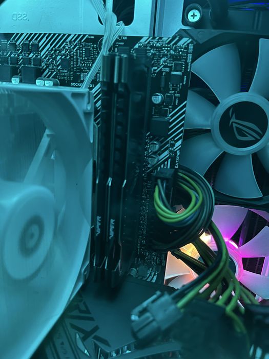 Продам материнку з процесором і м2 на 512 гіг