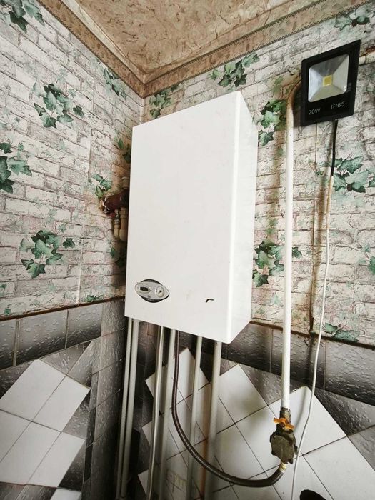 Продам газифікований будинок 100,1 кв.м зі зручностями та ділян 15сот