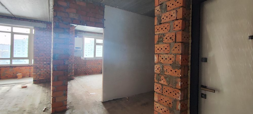 Продаж 3 к квартири в центрі,можливе перепланування у 1+2 кімнатні ква