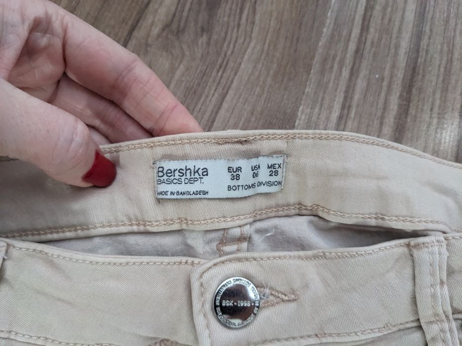 Жіночі джинси розмір М