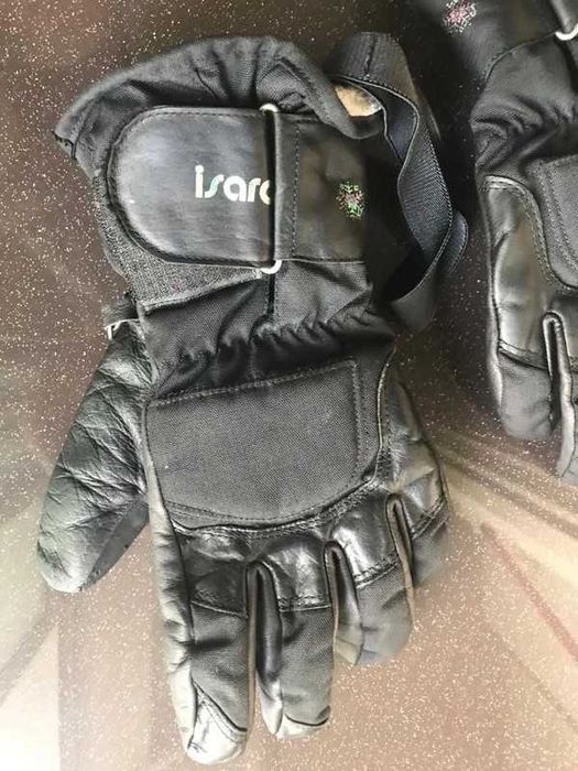 Luvas de couro da Isaro