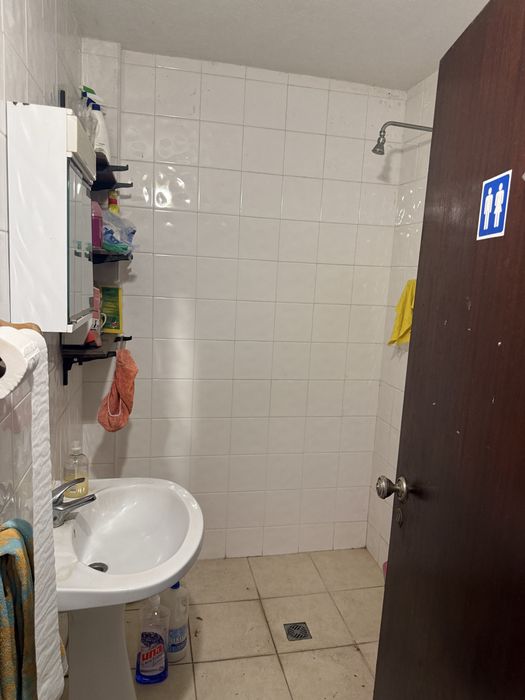 Armazem com 2 camaras de refrigeracao
