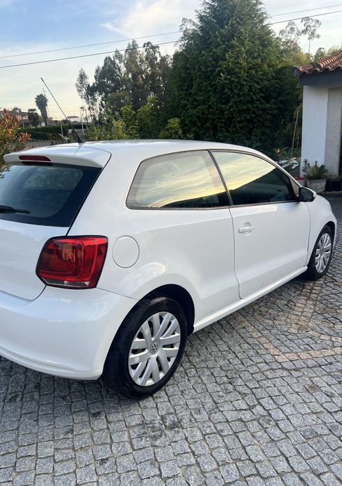 Vendo Volkswagen Polo em excelente estado geral,económico e ideal para uso diário.
