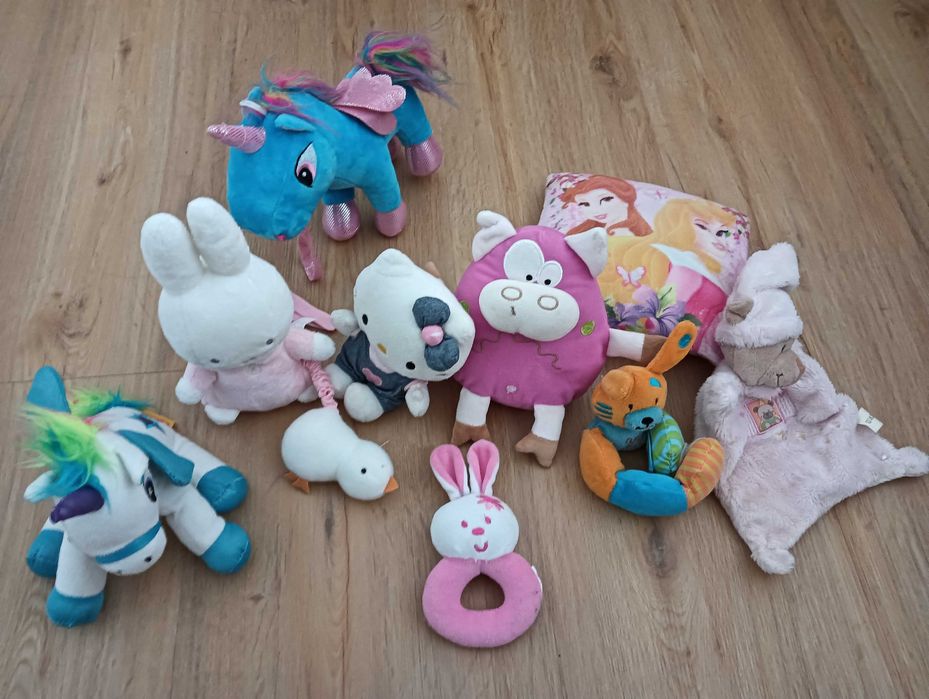 Vários bonecos/peluches