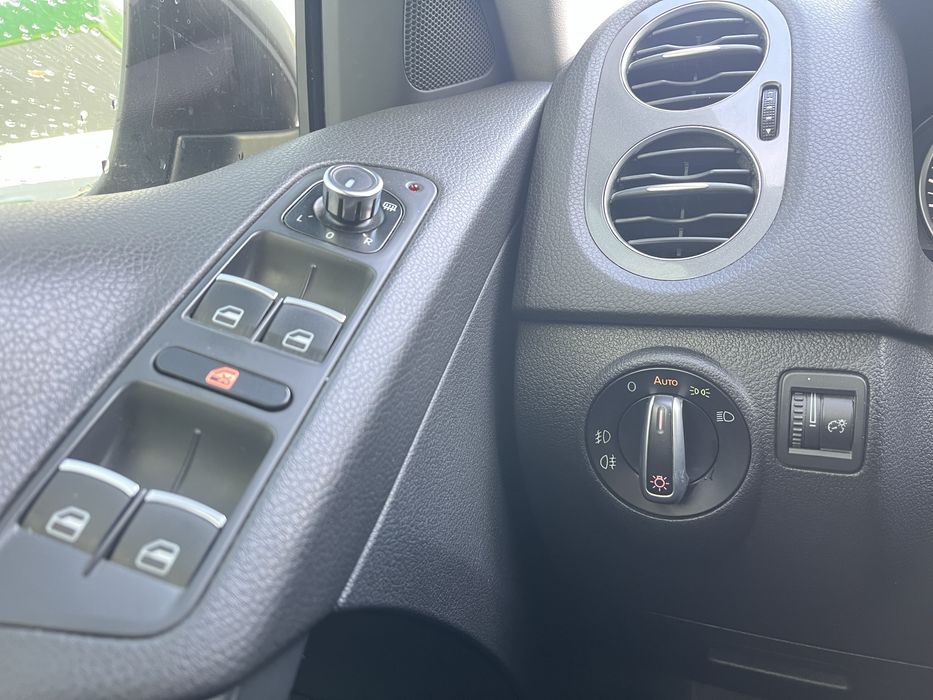 Volkswagen Tiguan офіційне авто 2.0 автомат 4х4