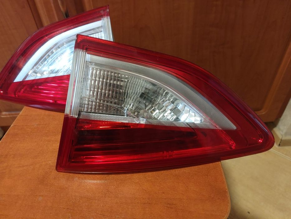 Ford Kuga mk2 Lampy tylne klapy bagażnika