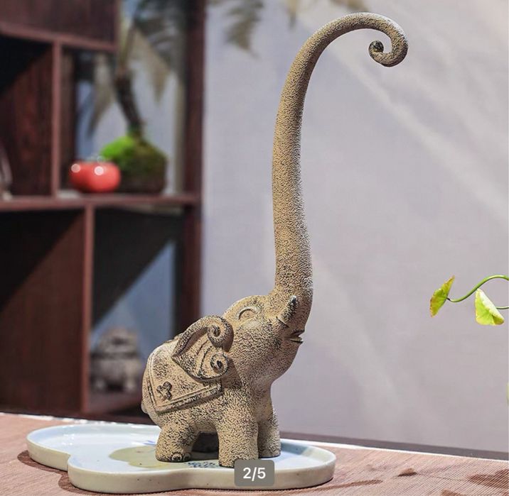 Estatueta de Elefante Lindissima. 35*20. Artigo de decoração