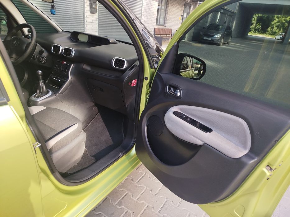 Продам  авто Citroen c3 picasso