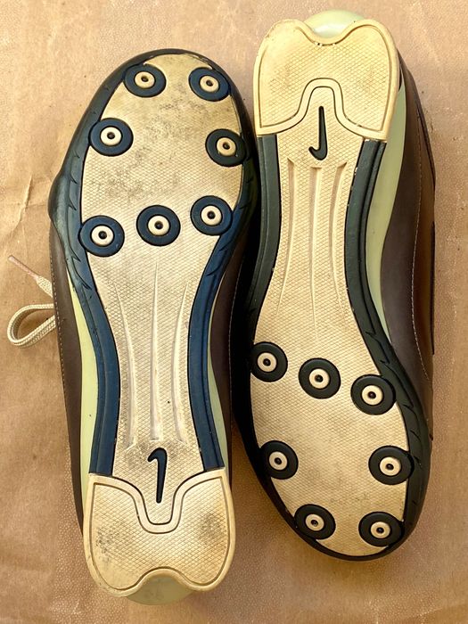 Tênis Nike cabedal