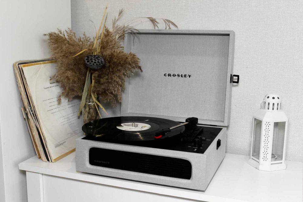 Вініловий програвач Crosley Voyager для всіх платівок пластинок