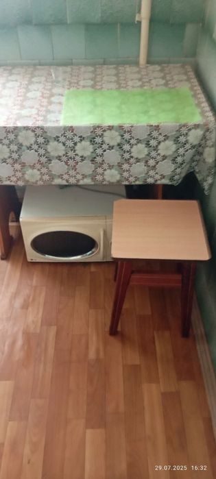 Здам 2-х кімнатну квартиру в р-н Круг на длительний срок.