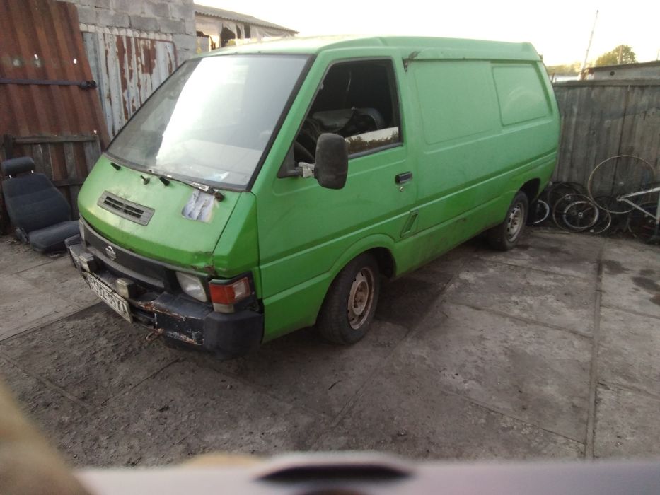 Продам Ніссан ванет