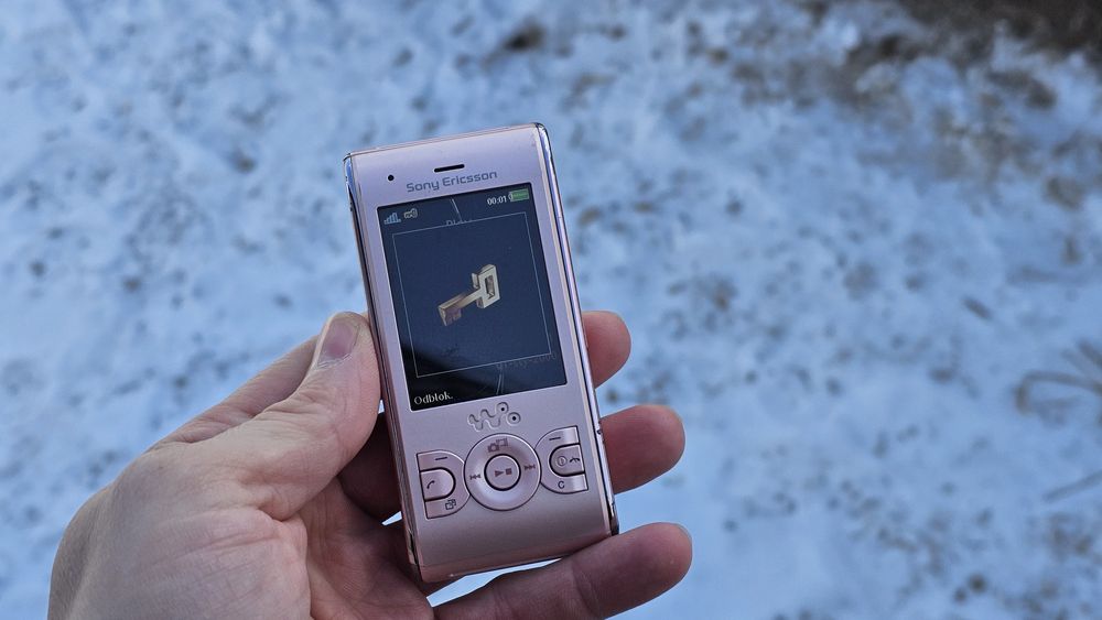 Sony Ericsson W595 Różowy. Ładny.
